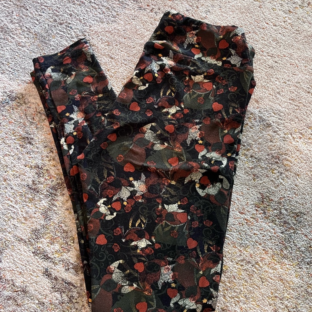 Lularoe Disney o/s leggings